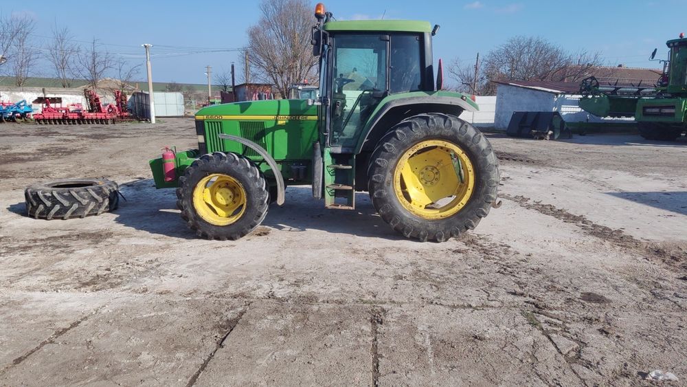 Tractor JD 6600,