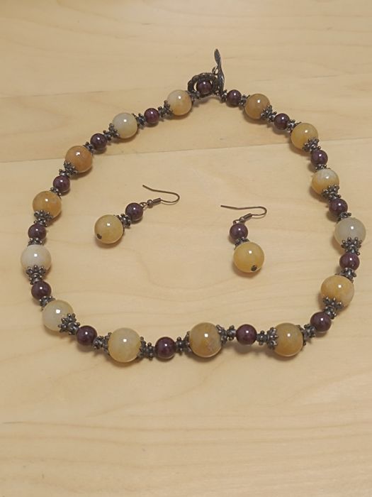 Set bijuterii handmade cu pietre naturale – colier și cercei