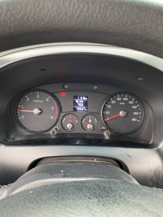 Kia bongo doble kabina 2023 yil tozza