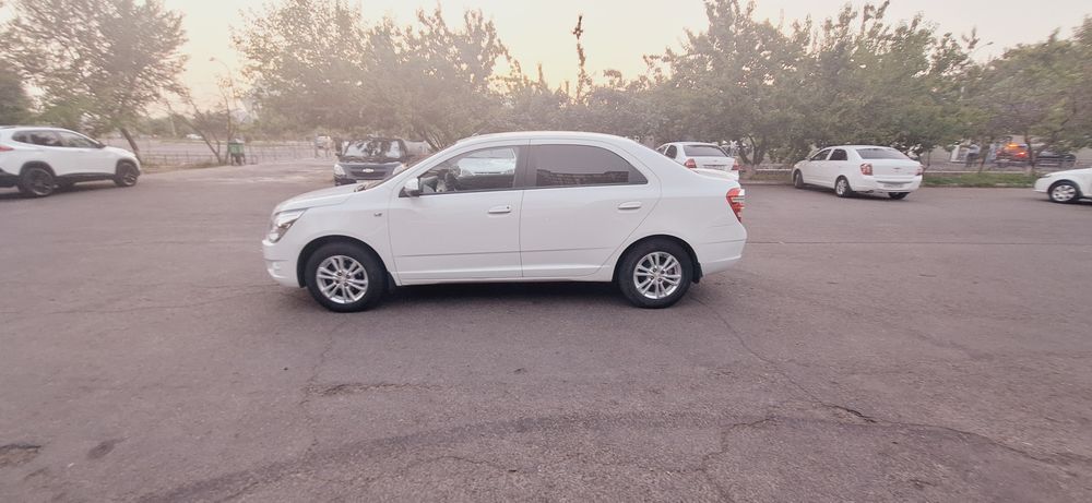 Автомат Кобалт АТ 4 мошина сотилади