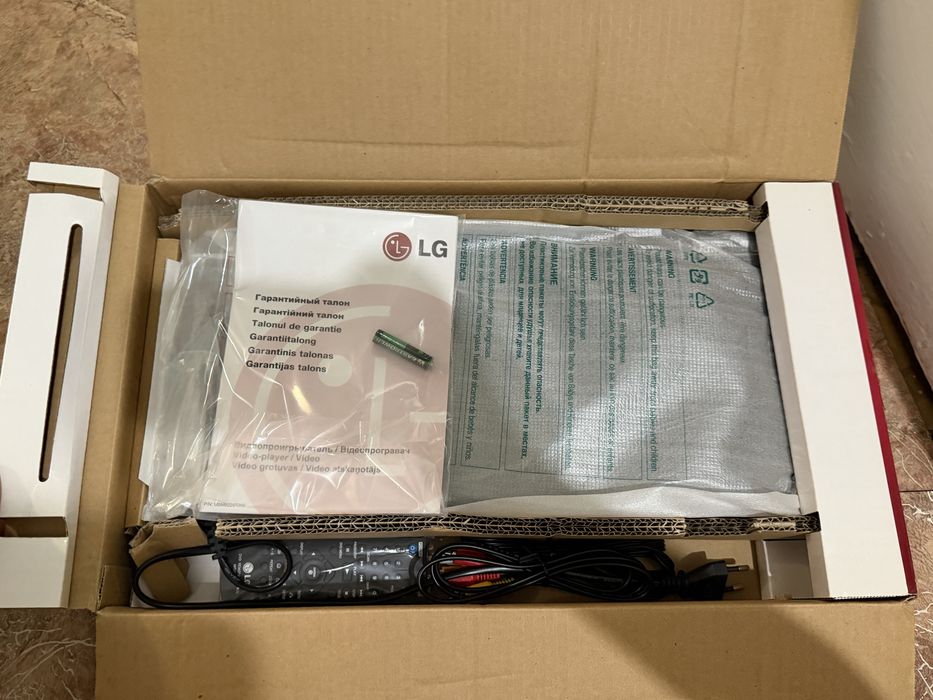 DVD-плеер LG DVX582