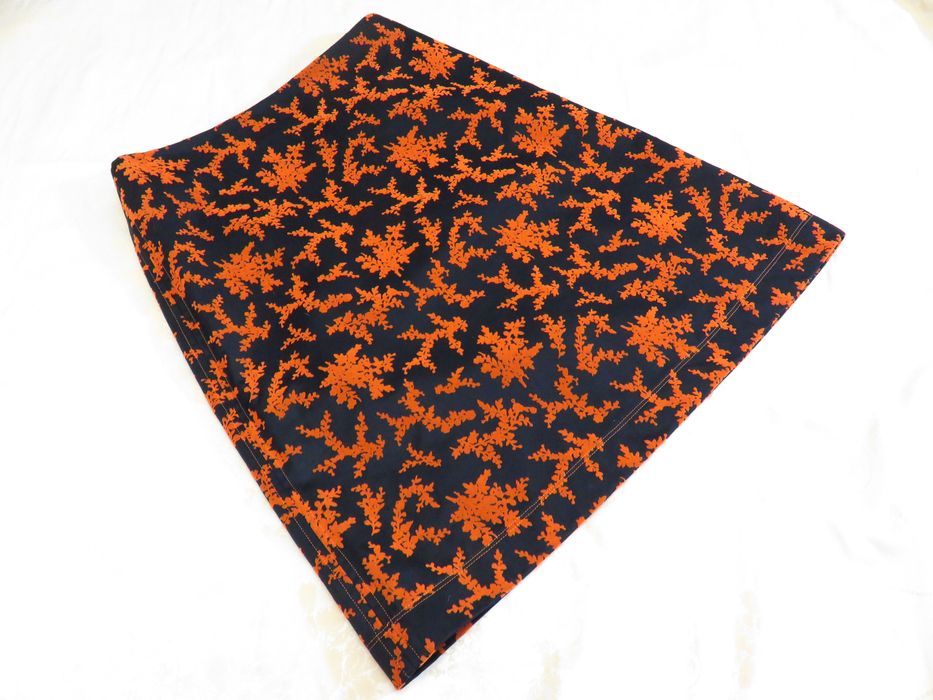 Къса пола Jil Sander, M - L, нова