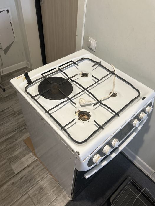 Газовый печь,электр плита