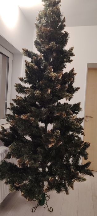 Brad artificial  cu suport