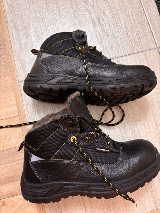 Продам ботинки зима