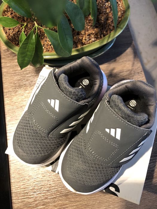 Papuci Adidas cu scai runfalcone 3.0 gri cu roz mărimea 23