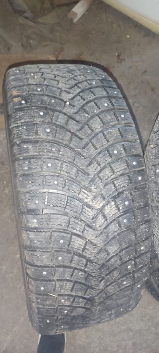 Продам диски с резиной R20 зима