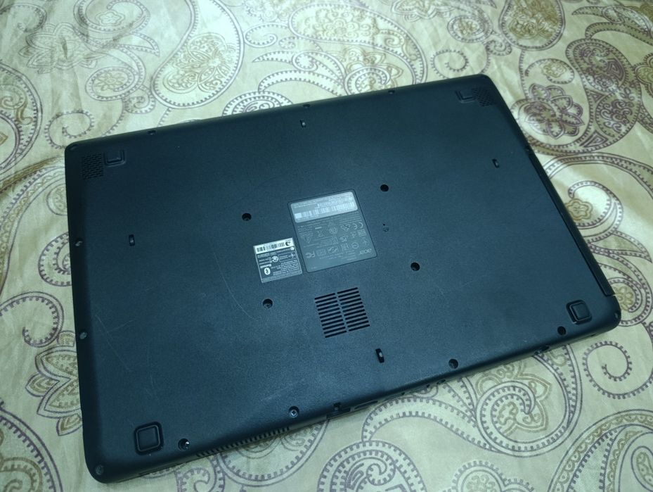 Acer Extensa 15 (2519 / N15W4)
