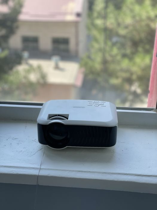 Led projector HD