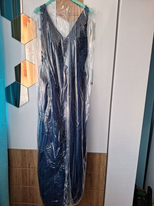 Дамска официална рокля