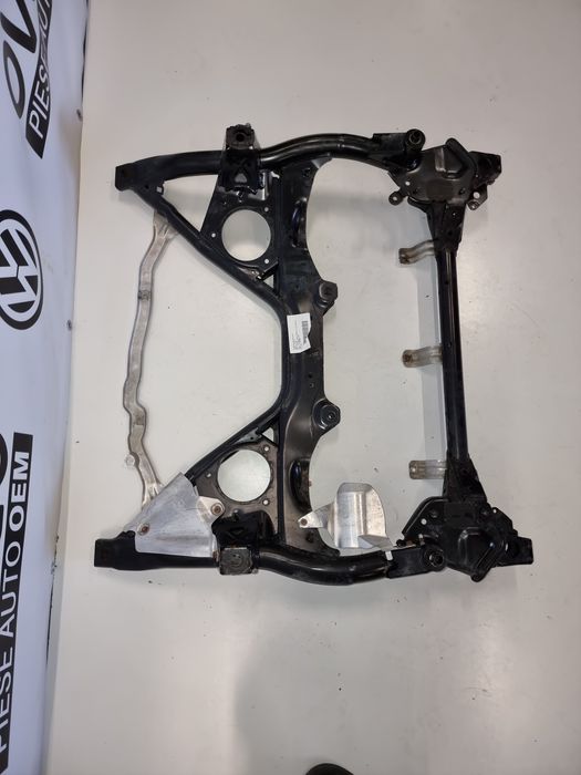 Jug motor BMW Seria 3 F30 F31 / cod-31 11 6 860 047 / an-2012-2018 OEM