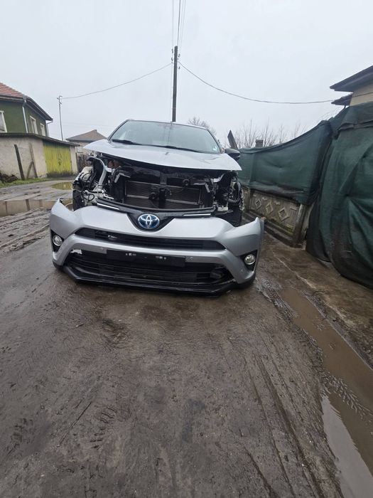 Toyota Rav 4 2017g  2.5 XIBRID НА ЧАСТИ САМО