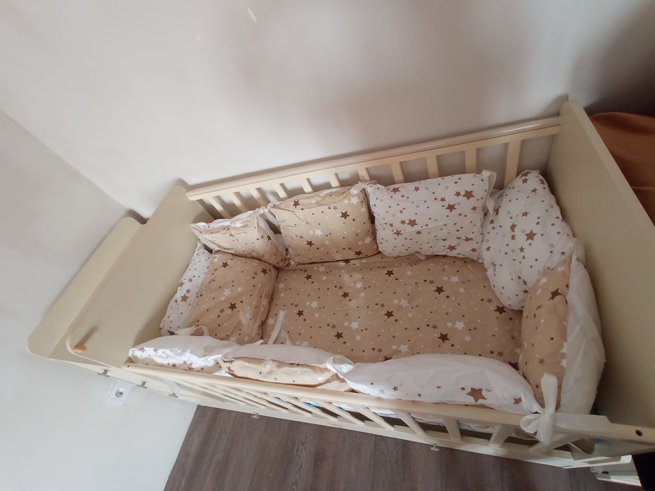 Детская кроватка манеж