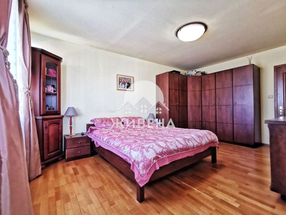 Продава се Тристаен апартамент в Варна, Гръцка махала - 106 кв.м за 3114 €/кв.м - Снимка #8