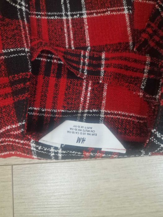 Vand rochie alba fete potrivita pentru 7-8 ani