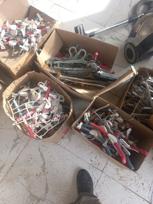 Даром .бесплатно срочно.