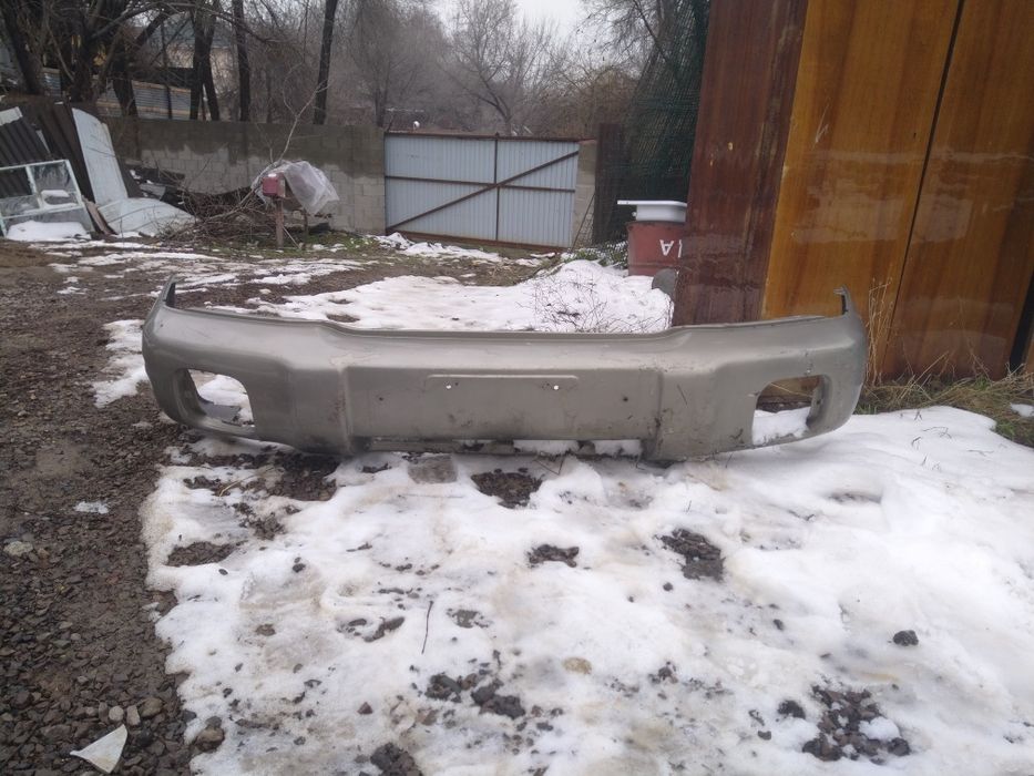 Бампера на Субару Форестер 2000год
