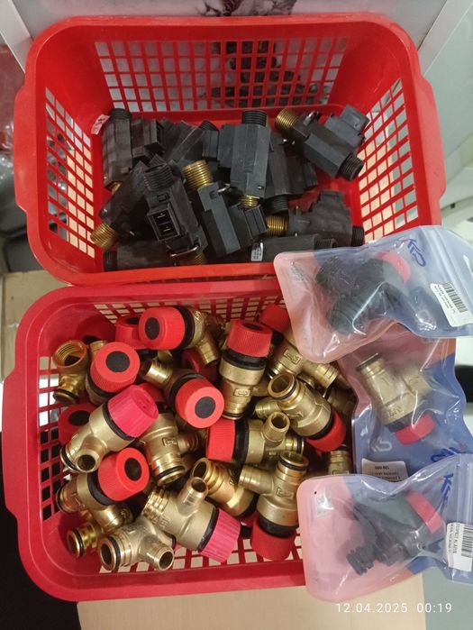 Двухконтурный котёл запчасти насос Расширительный бачок бак wilo duca