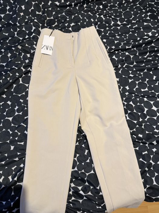 Чисто нов панталон с етикет на Zara