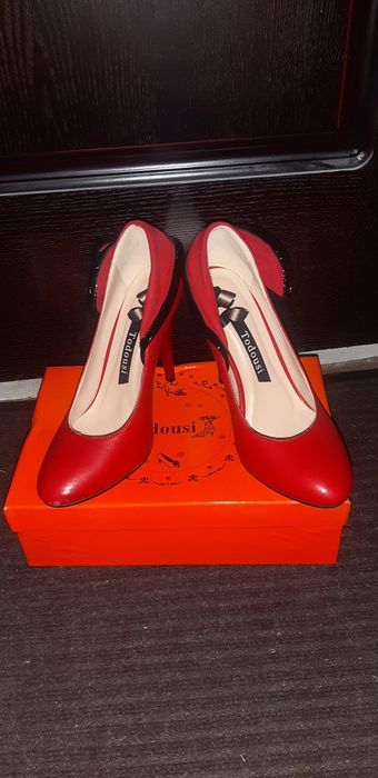 Туфли лодочки. 39 размер.