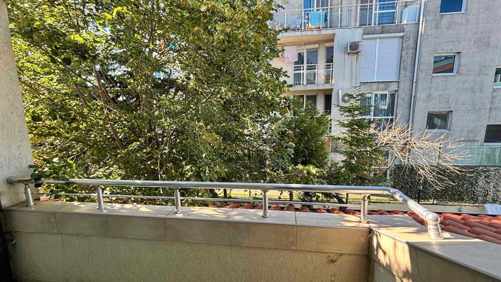 Луксозен триетажен пентхаус в к-с Нев, Сарафово