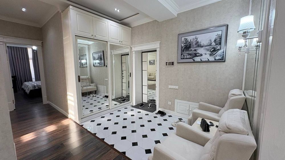 Продается 4х ком квартира, ЖК Дархан, ор-р: ул. Ифтихор, 105м²