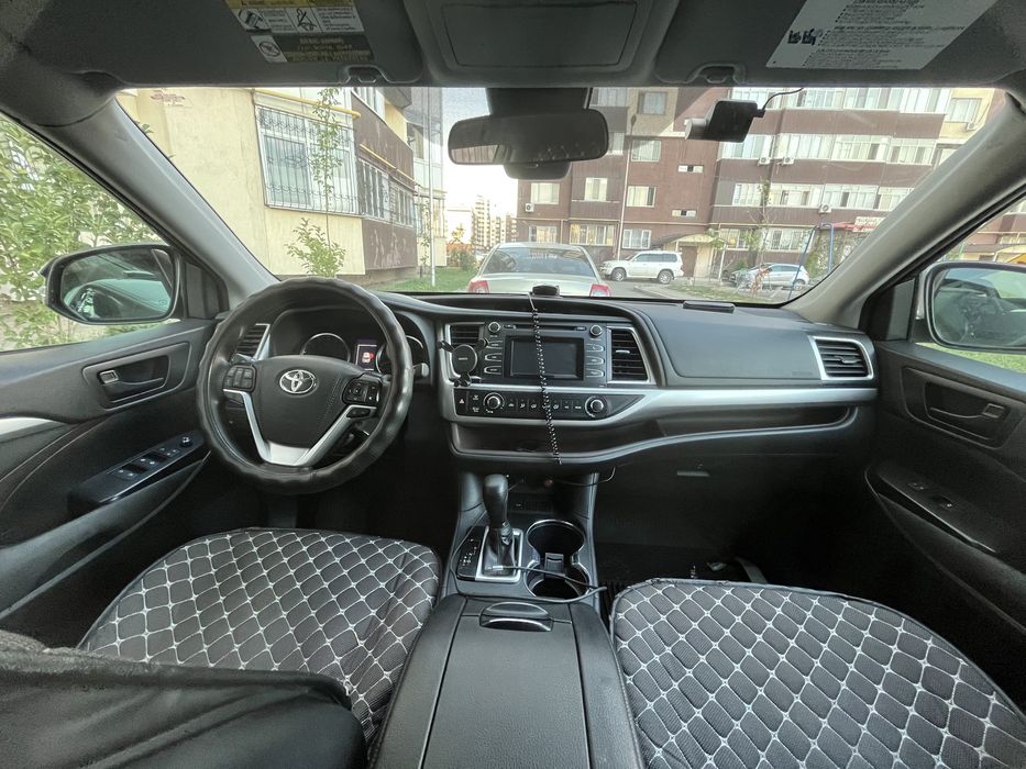 Тойота хайлендер