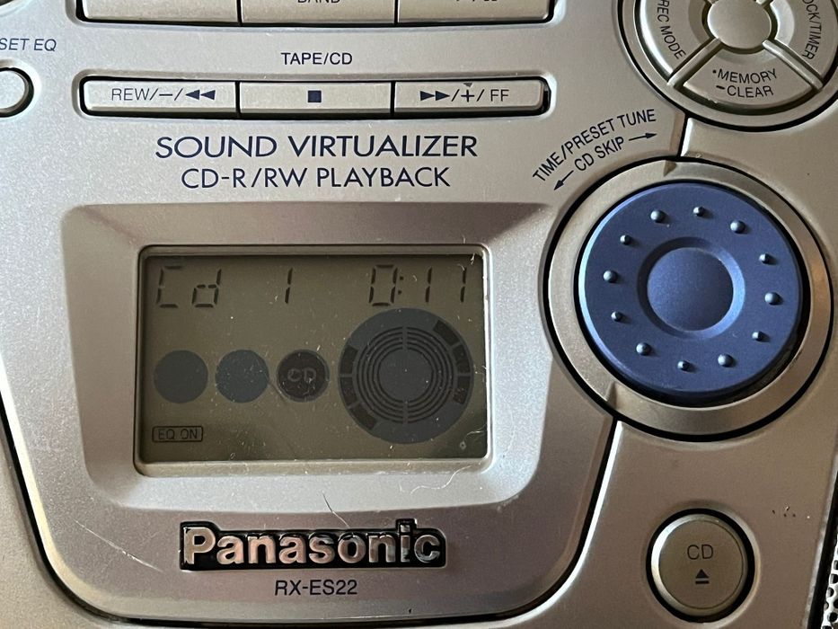 Vând radiocasetofon +CD Panasonic RX-ES22