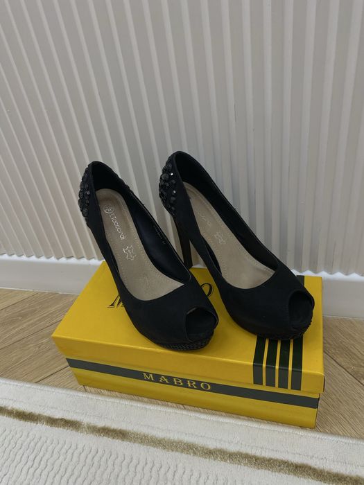 Туфли тап таза сатылады