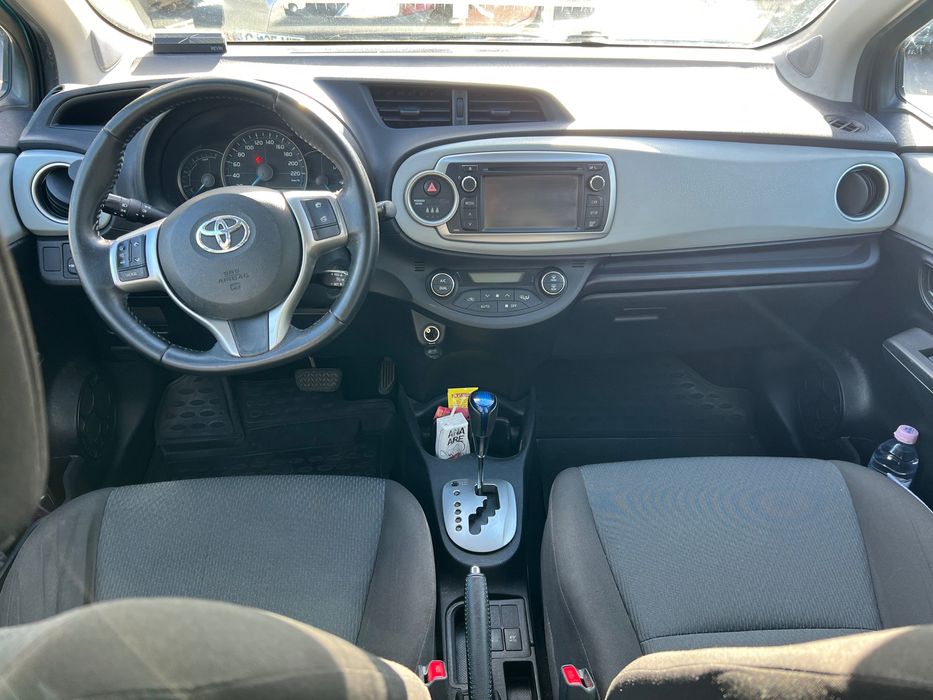 2012 Toyota Yaris hybrid