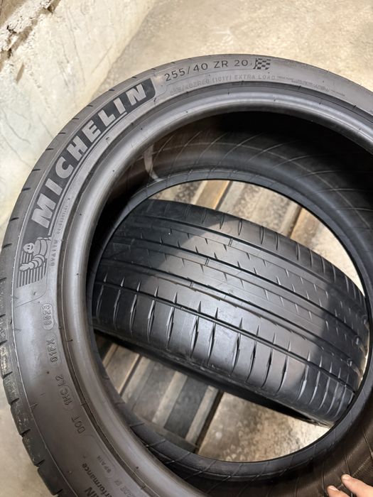 255/40/20 Michelin 2бр дот23