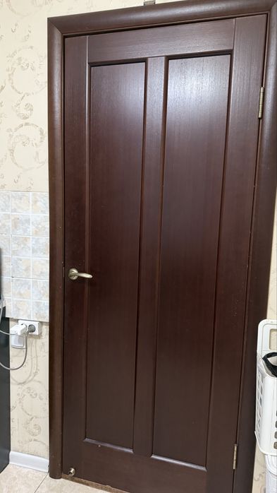 Продам двери б/у хорошешо качества
