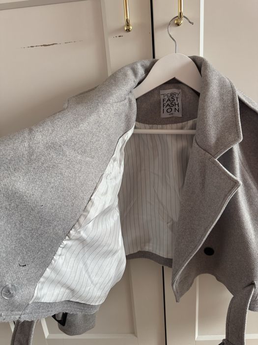 Късо преходно палто