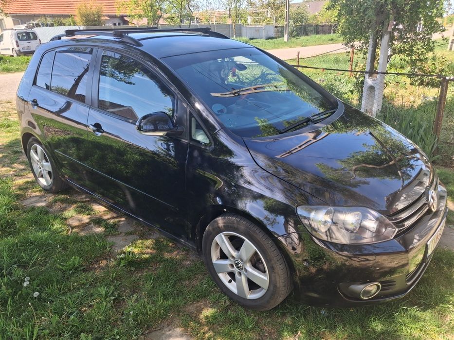 Vând VW golf 6 plus 1,4 B înmatriculată RO