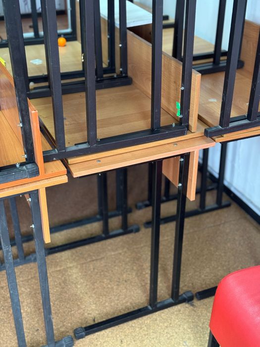 Парты одноместные б/у