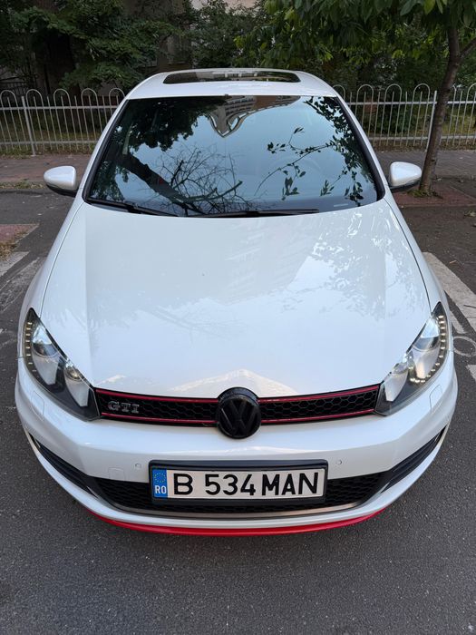 VOLKSWAGEN Golf 2012