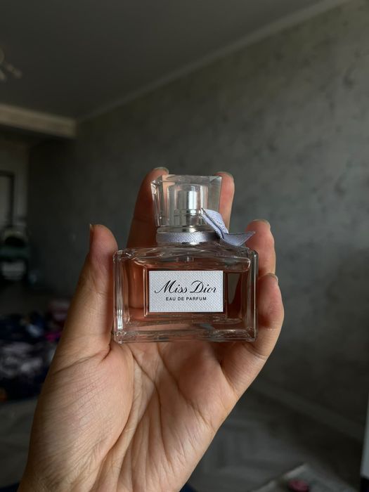Духи  Miss Dior, eau de parfum. Оригинал