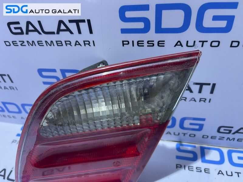 Stop Lampa Tripla Dreapta Capota Portbagaj Mercedes W210 Clasa E Class Berlina Sedan 1998 - 2002 Cod A2108203864
