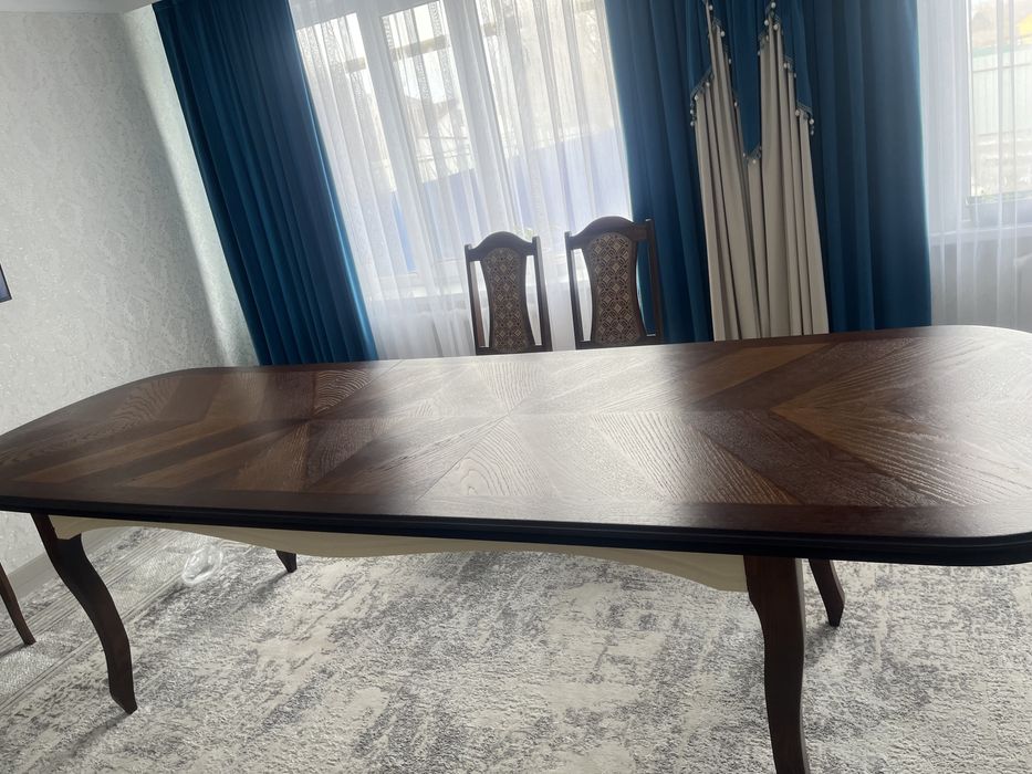 Продам стол и стулья