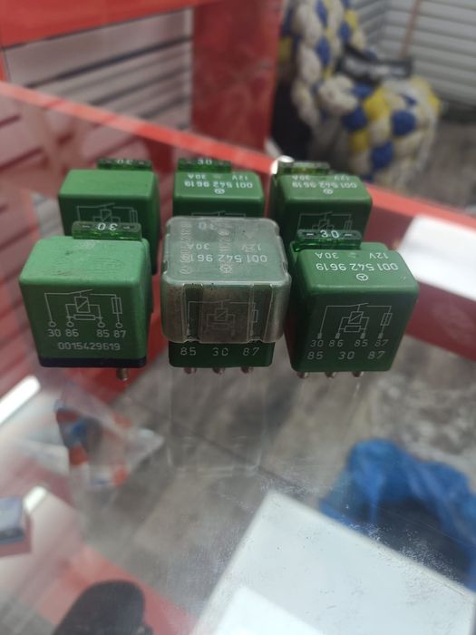 Реле бензонасоса Мерседес