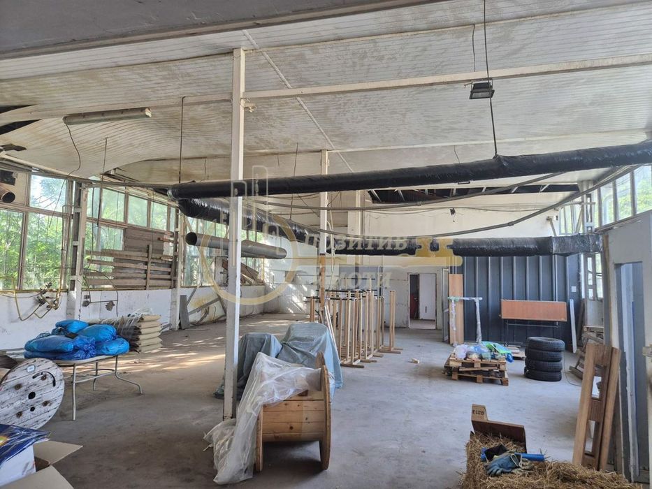 Дава се под наем Склад в Божурище - 330 кв.м за 1000 € - Снимка #2