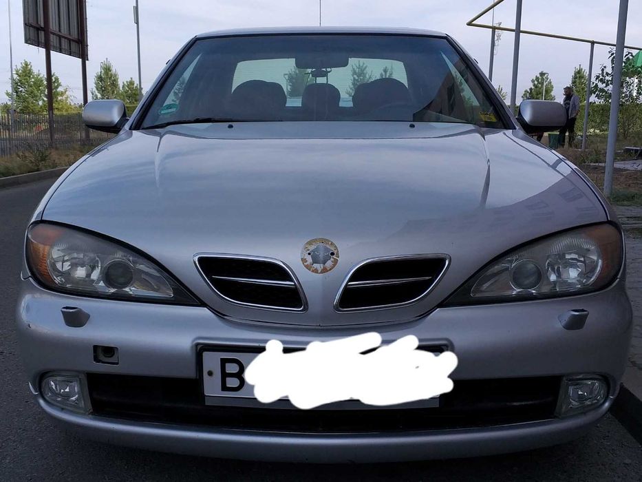 Машина Nissan Primera