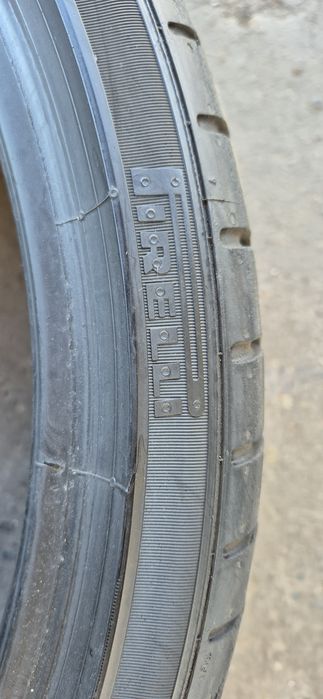 4 anvelope vara Pirelli 235/35/20.Pretul este pe bucata.
