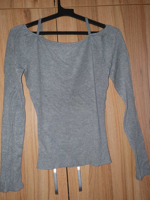 Дамска сива зимна блуза - S размер