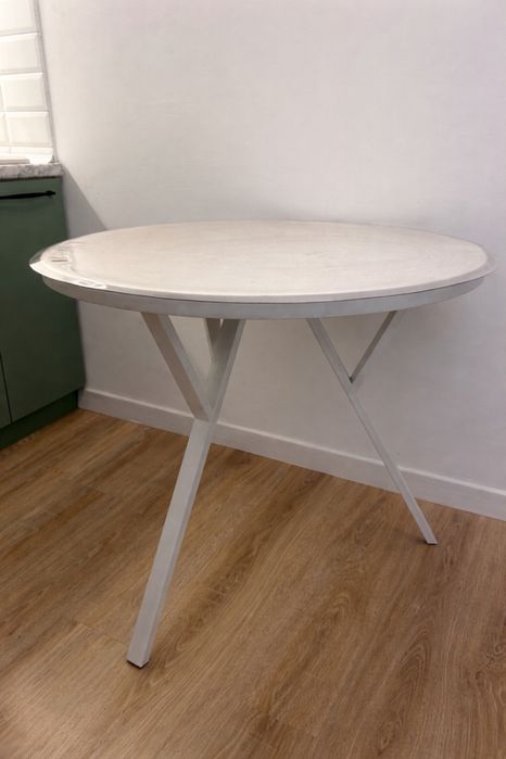 Стол круглый, кухонный