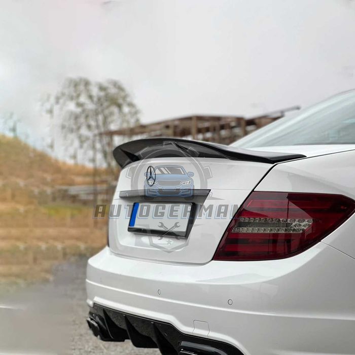 Лип спойлер Mercedes C class W204 багажник R style черен гланц
