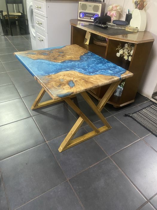 Masuta de cafea lemn cu rasina