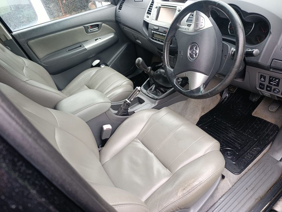TOYOTA Hilux 2012 — imagine 3