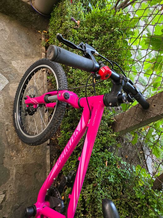 Specialized Hotrock 20" розово детски велосипед колело
