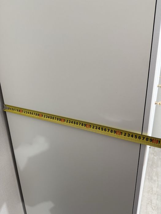 Шкаф с комодом и зеркалом